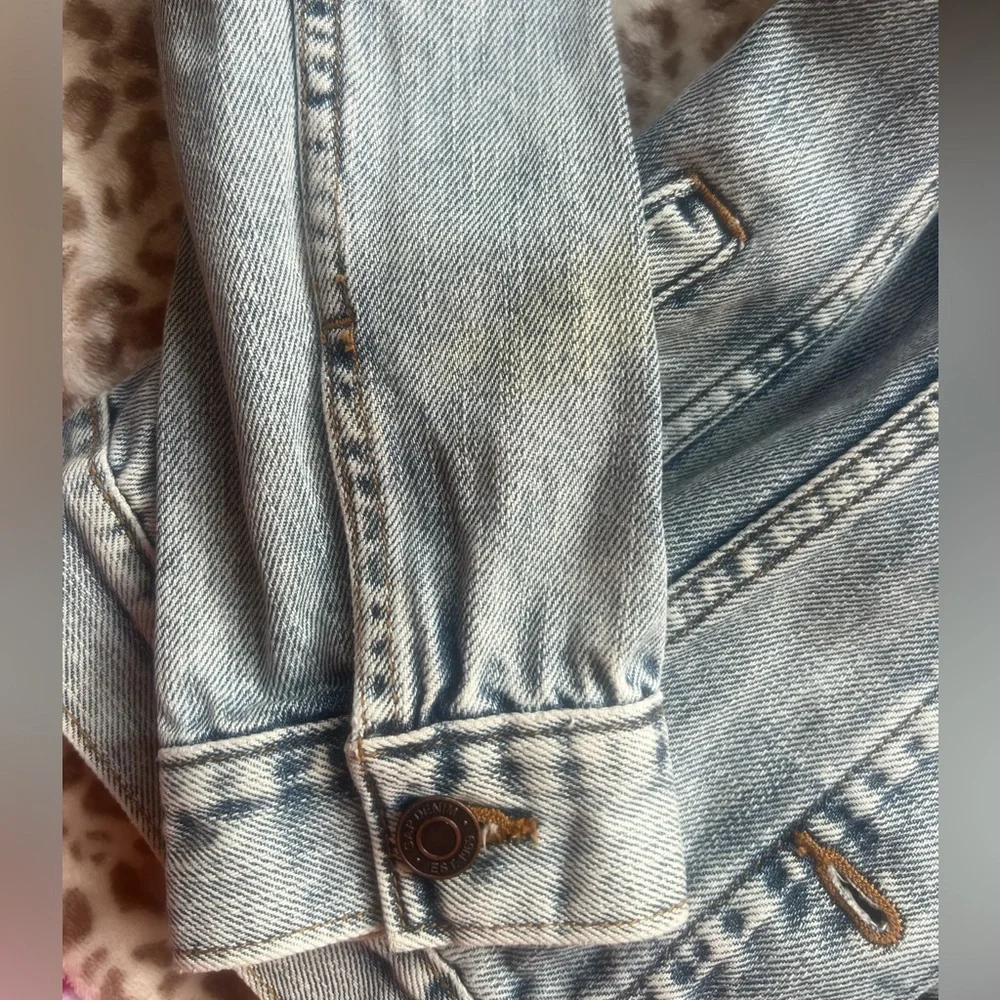 ☀️ GAP Denim Light Wash Jean Jacket Classic Trucker Style | Women’s Medium - Picture 2 of 14
